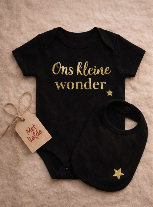 Ons kleine wonder romper & slab set